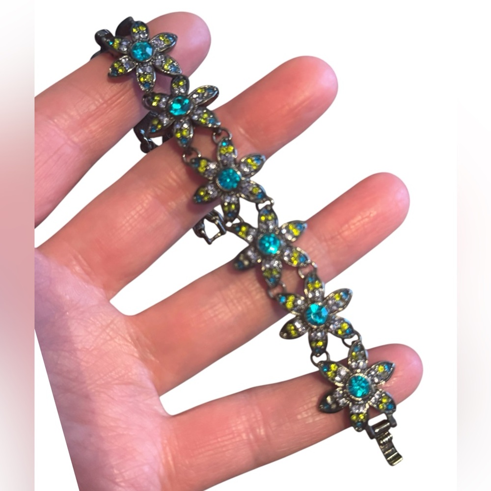 Vintage Joan Rivers Floral Flower rhinestone Gemstone Bracelet